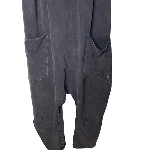 Free People x FP Movement Hot Shot Onesie Jumpsuit in Washed Black sz L - Picture 4 of 9